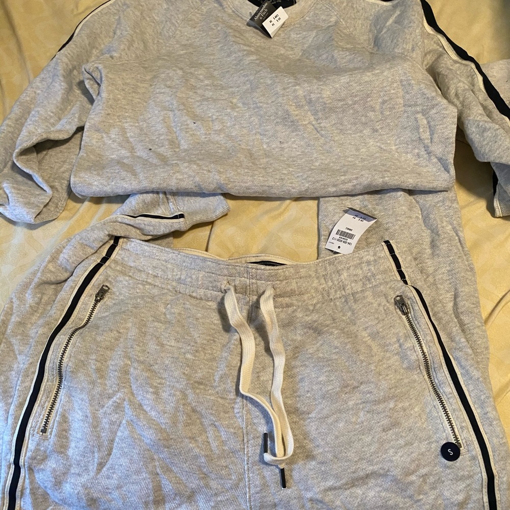Two pieces set brand new with tag size small